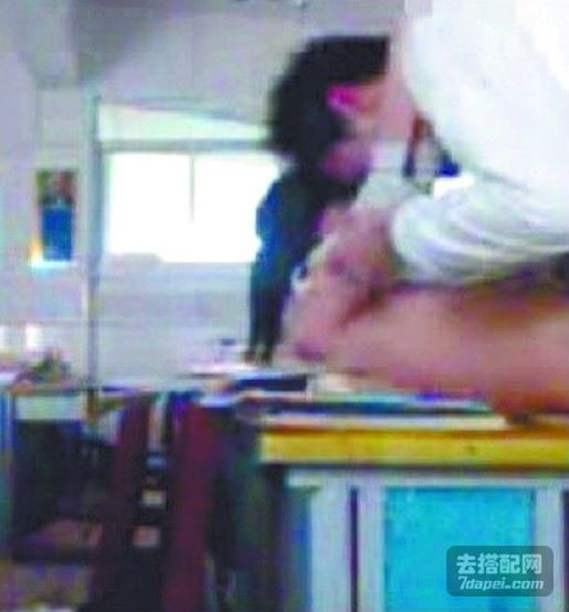 武汉十七中学生邱佳卉个人简介