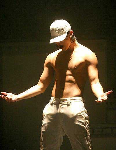 彭于晏激凸照曝光 盘点娱乐圈男星激凸照全集