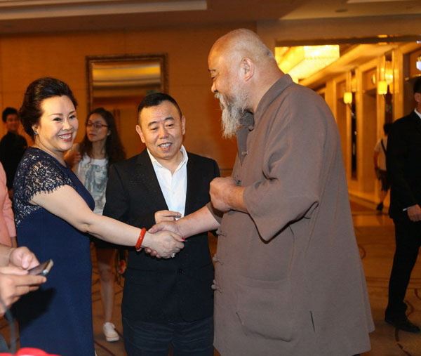 潘长江女儿潘阳个人资料 揭潘阳身高有多高