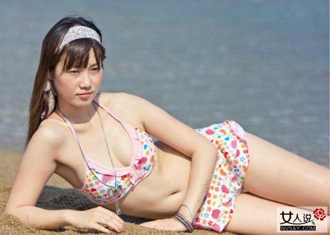 张悠雨美丽图片 大腿张开抚摸下体表情诱惑让人鼻血直流