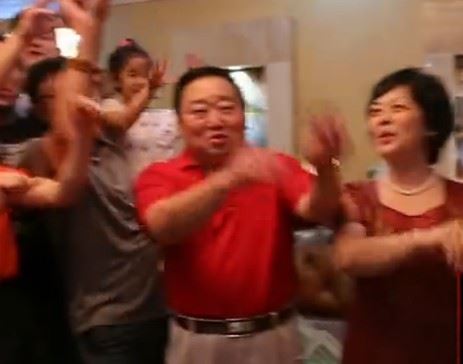 华晨宇家庭背景揭秘 华晨宇富二代生活照曝光