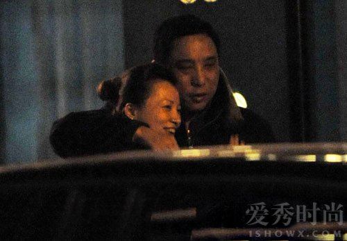 董卿背后是哪个高管撑腰 董卿被6人睡图片怎么回事?
