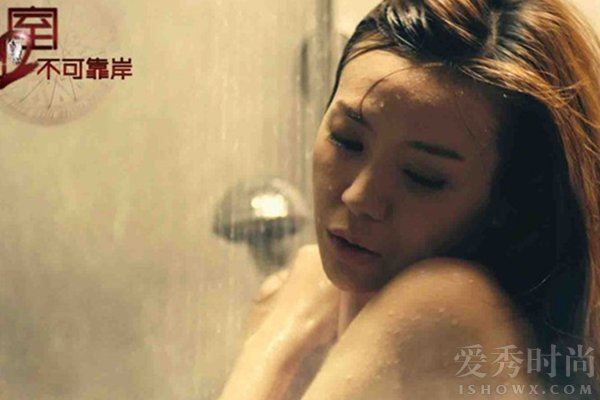 周韦彤全透视真空装亮相 周韦彤性感装扮秒杀宅男