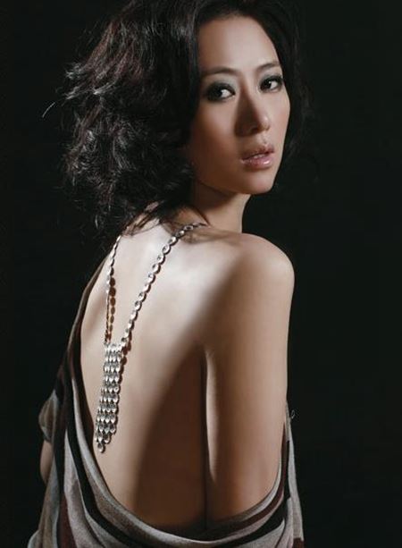 香港三级片捧红无数艳星 盘点三级片女演员