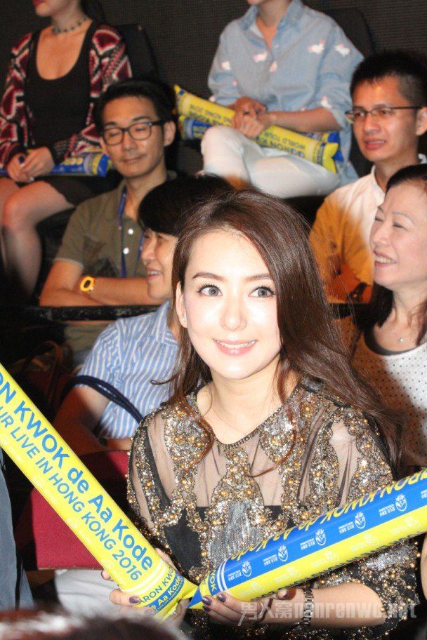 郭富城方媛结婚细节曝光 方媛穿短跟婚鞋疑似带球结婚