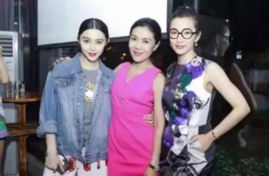 林允儿被多少人玩过 揭秘韩国娱乐圈潜规则