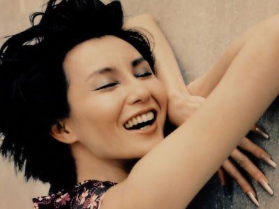 张曼玉的老公是谁 张曼玉有几个老公