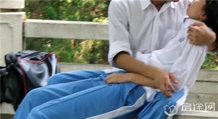 陈冠希张柏芝重点部位一览无遗