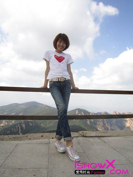 非诚勿扰9号女嘉宾劳佳的生活照