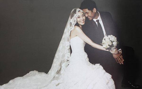 范玮琪陈建州婚礼现场视频 范玮琪陈建州10年相