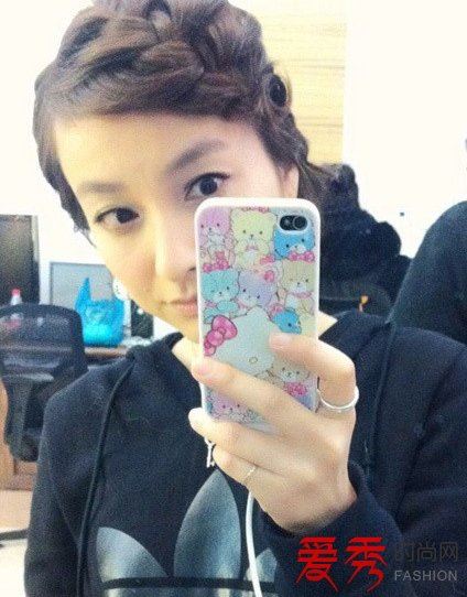 吴昕素颜照片 女主播吴昕的生活素颜照对比