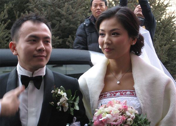 刘涛老公晒激吻照细数甜蜜瞬间 刘涛车震视频被