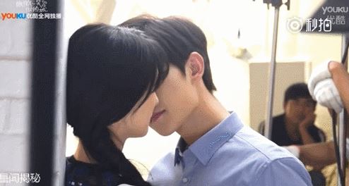 偶像剧的吻戏和床戏竟是这样拍出来的!