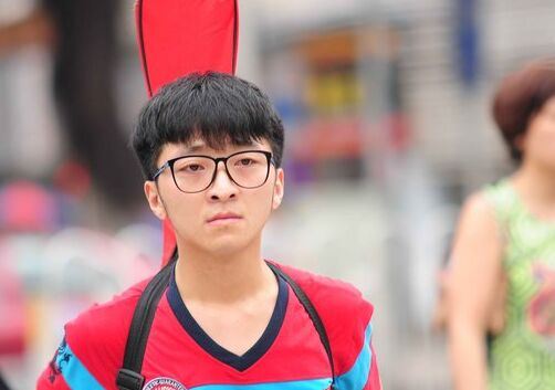 【图】快男贾盛强的姐姐的相片流出 小强天天向上隔空喊话姐夫