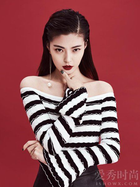 王妍之的胸的图片展示 90后全智贤尽显性感身材