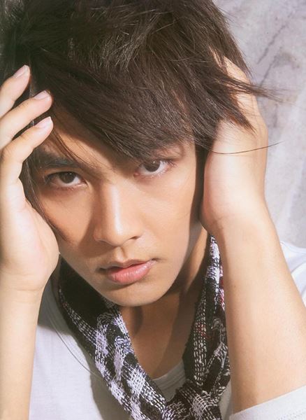 炎亚纶为好友加油被疑是台独 炎亚纶个人资料及照片