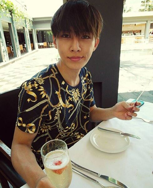 炎亚纶为好友加油被疑是台独 炎亚纶个人资料及照片