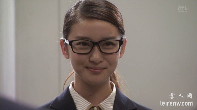 23岁武井咲素颜照穿搭曝光,网友惊:天生美人!