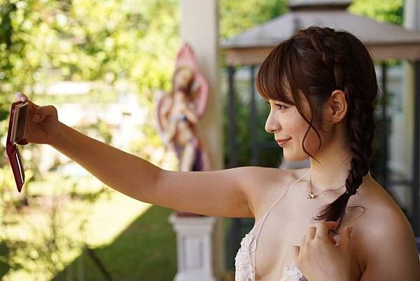 成宫莉香（成宫りか）─中法混血清纯系女艺人