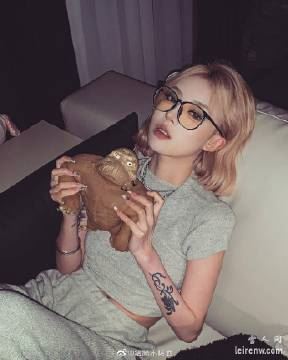 网红猪有蹄猪蹄不喝酒个人资料_写真图片