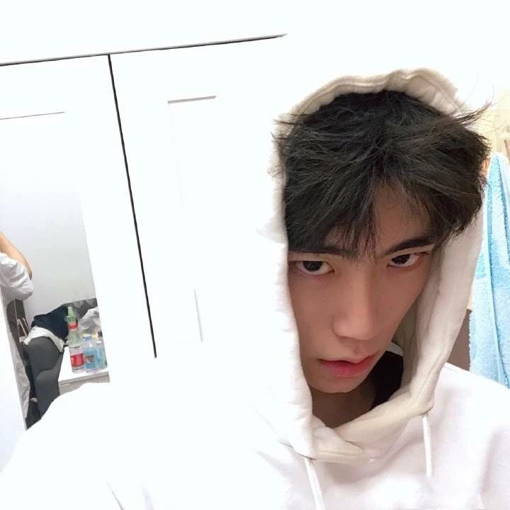 偶然徐志摩七朵劫云中开始不