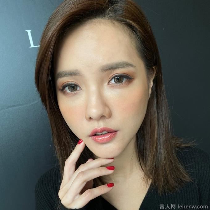 黑魔女也能耍萌？艾薇女艺人深田咏美最新新片「暗黑版黑魔女」坏中带甜！