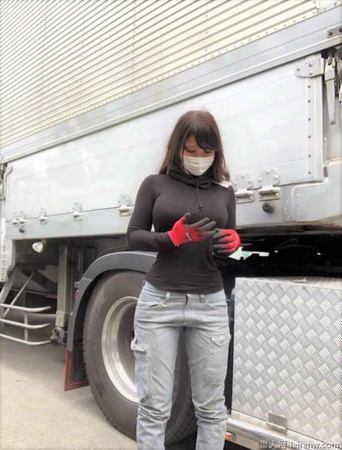 【野生抓正妹?】好想上车！这位拥有「F 罩杯 蚂蚁腰」巨乳辣妹 竟是大卡车司机！？