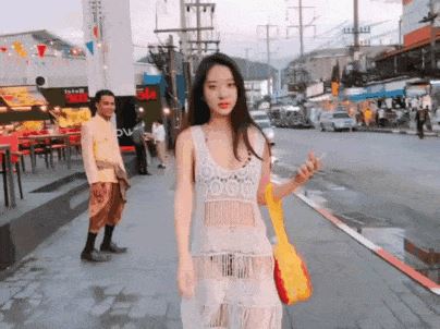 拜托小姐主题曲,这哪是女司机,分明是女超人啊