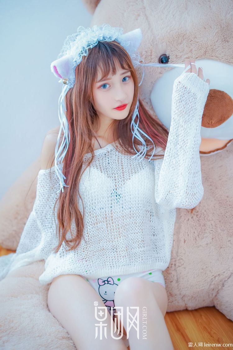 MGS视频 杉原裕子裸露香肩美背大玩cosplay