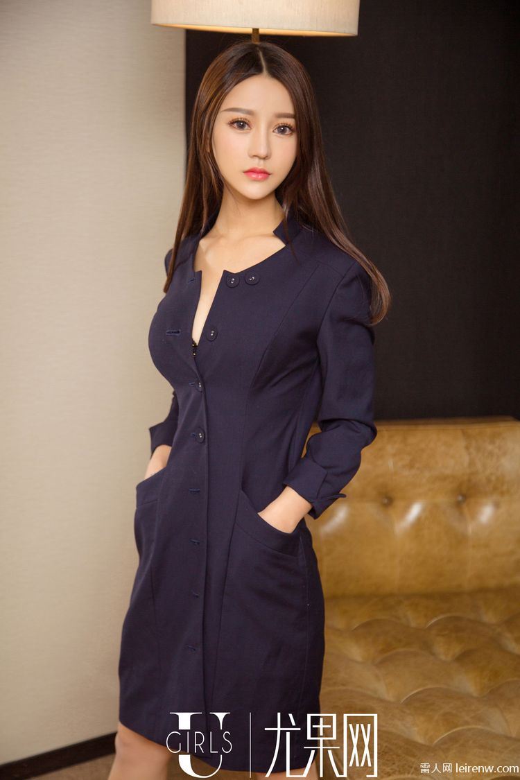 佐佐木亚希的职业装