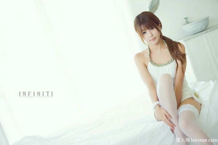 韩国妹子许允美《极品白丝天使》