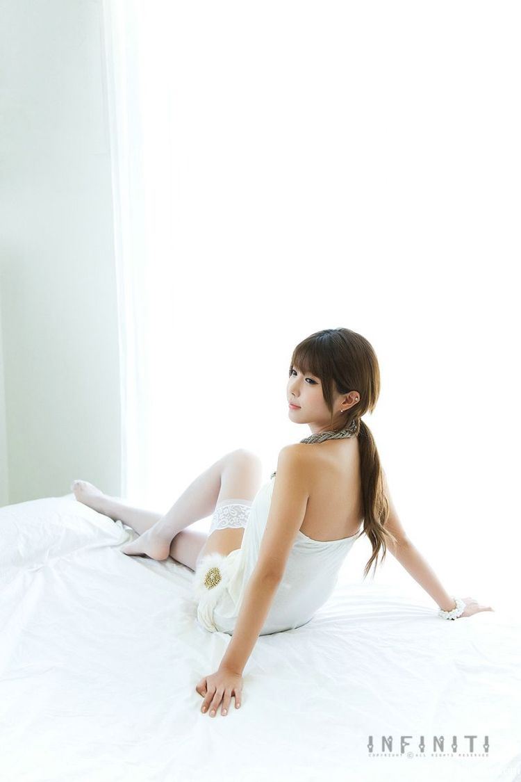 韩国妹子许允美《极品白丝天使》