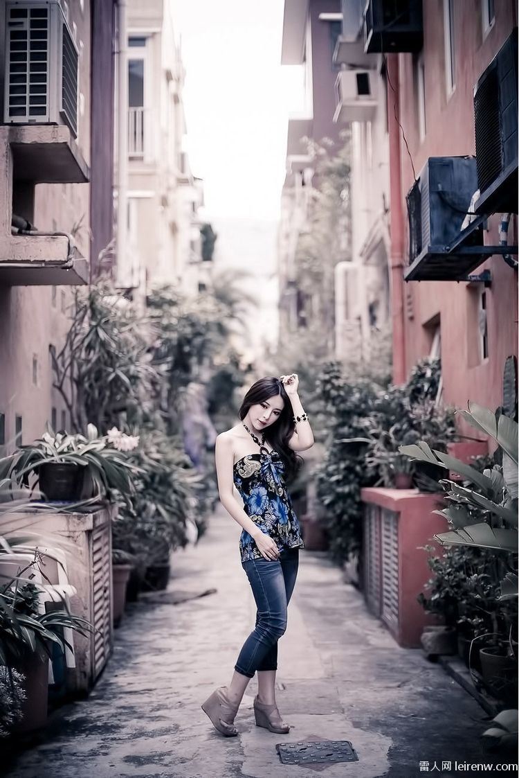 最高的情妇，大眼正妹