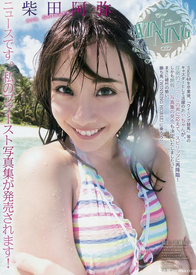 夏日的海边，短发的美女，轻轻海风，纯纯浪漫