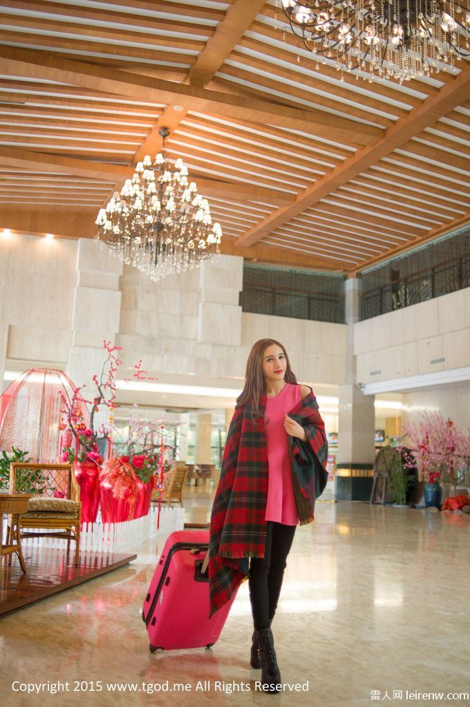 甜甜的黑色高跟