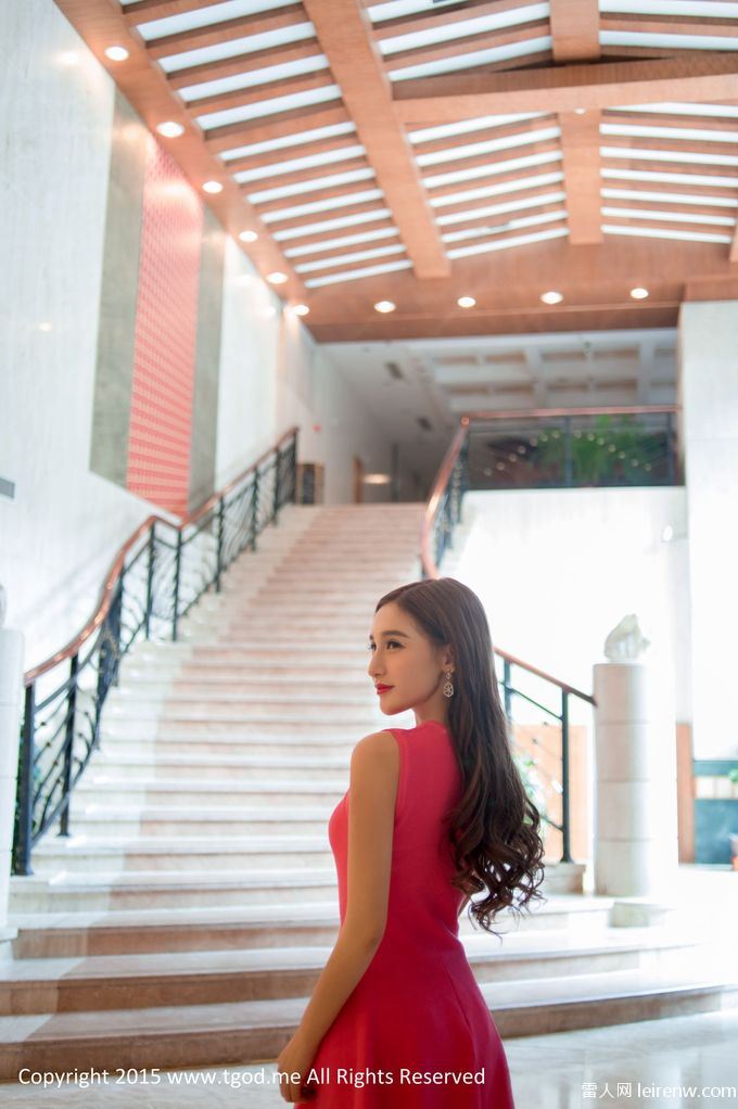 甜甜的黑色高跟