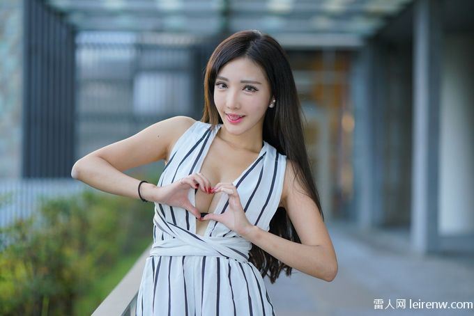 吉泽友贵在美术馆