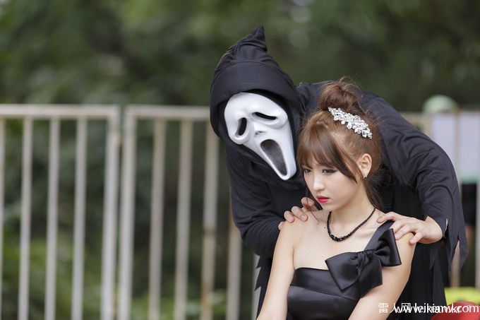 持田栞里遇到坏人啦