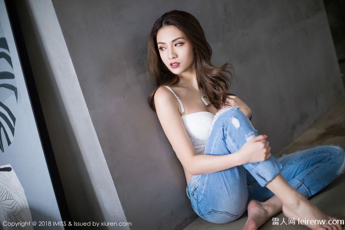 石岡友莉子上单打野，有带的吗