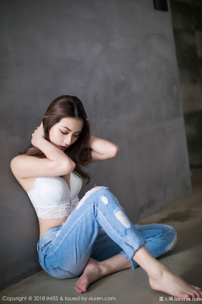 石岡友莉子上单打野，有带的吗