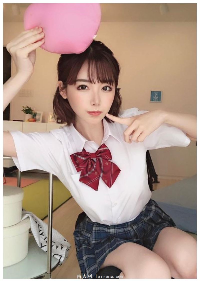 吸到让男艺人软脚的《深田咏美》激渴到连工作人员都不放过！