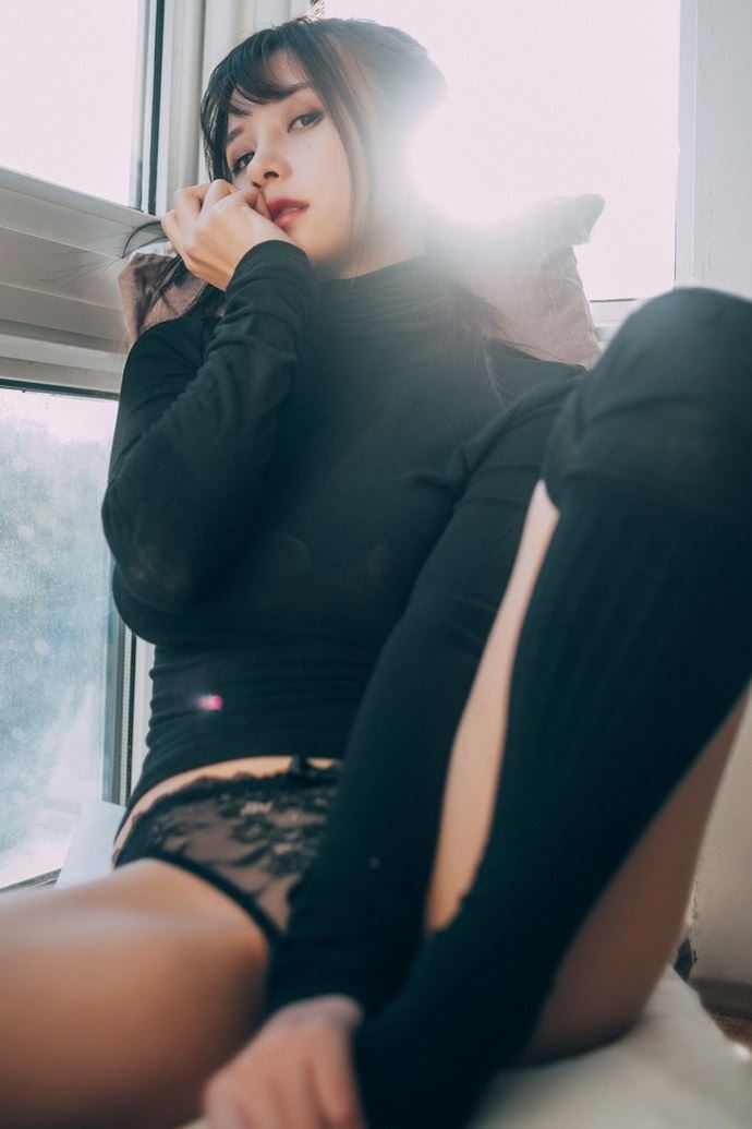 滨崎真绪下海了