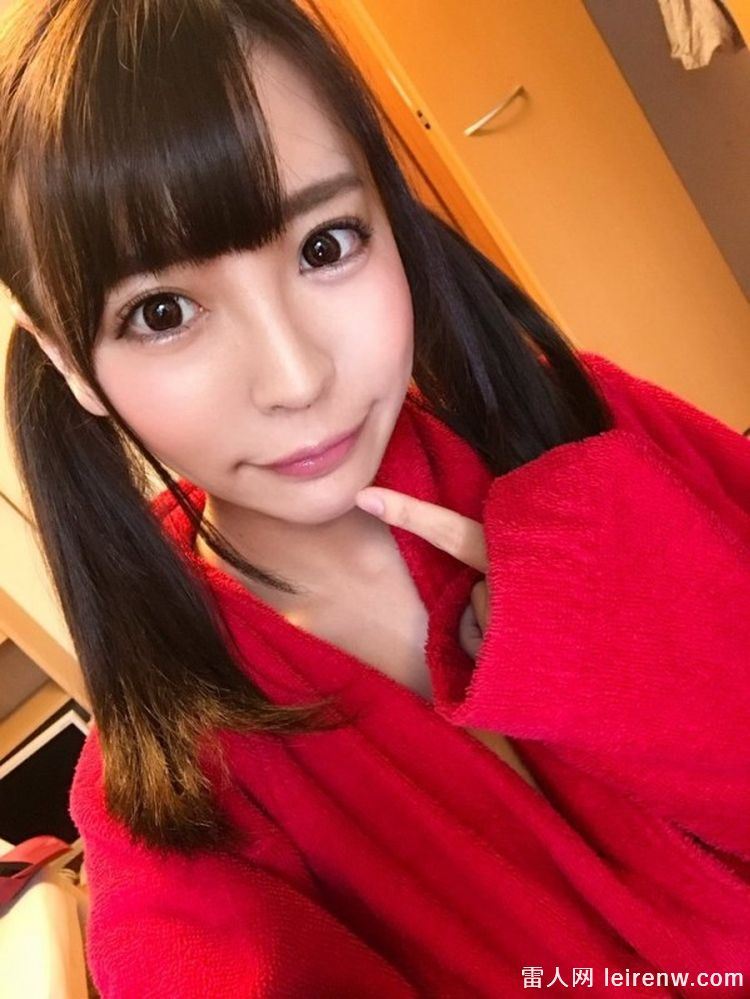 艾薇作品《佐佐波绫车牌shkd797》，佐佐波绫被捏脸