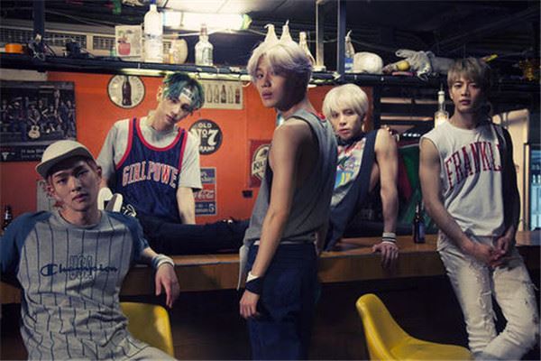 8.SHINee