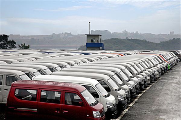 十大面包车品牌排行榜：东风小康上榜，五菱第一