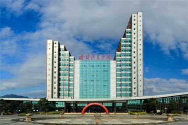 福建十大烂大学：福建江夏学院上榜，前五都是野鸡大学