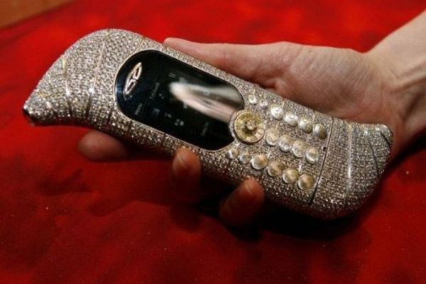 世界十大最贵奢侈品手机 iPhone Princess Plus18万美元