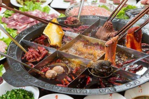 北京高档火锅店排行榜：海底捞上榜，第一在北京只有三家