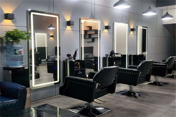 深圳市十大理发店排行榜:里梦美容美发上榜,它专门男士设计发型