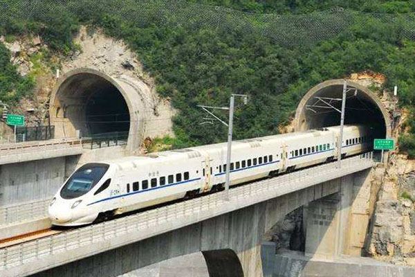 世界公路隧道长度排名：太行山第三 第一32.645公里